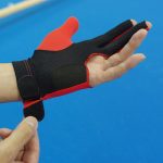 Biliárdkesztyű GUANTO KAMUI ROSSO SX, méret: M, bal kézre jobbkezeseknek