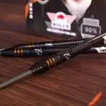 Darts szett Bull's steel Dirk van Duijvenbode E2 23g, 90% wolfrám