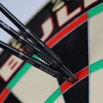 Darts szett steel Bull's Caliber Black 24g, 90% wolfrám