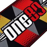 Dart puha szőnyeg ONE80 Poly, logó, 70 cm széles