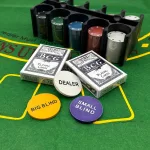 Póker készlet Casino Style Texas Hold'Em 200 számozatlan zsetonnal